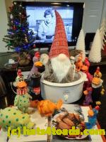 /home//u458753944/public_html/sourcegallery//Chickens/Christmas/PB290723.jpg